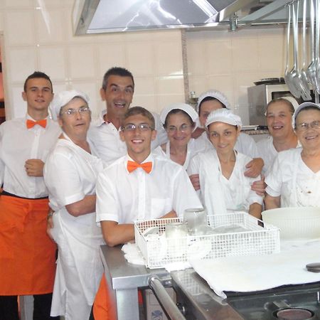Hotel Sileoni Marina di Cecina Bagian luar foto